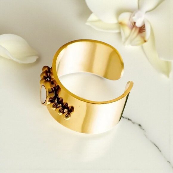 🆕 Boho Chic Wide Band Ring 18K Gold Plated Stainless Steel Natural Shell - Picture 8 of 12